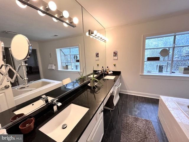 7809 FOX GATE CT, Bethesda, MD 20817