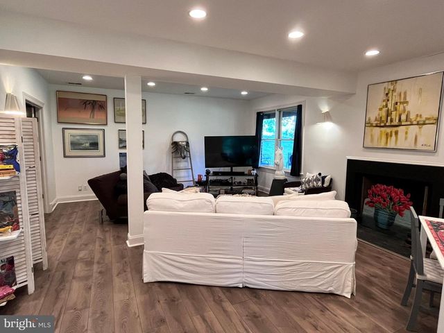 7809 FOX GATE CT, Bethesda, MD 20817