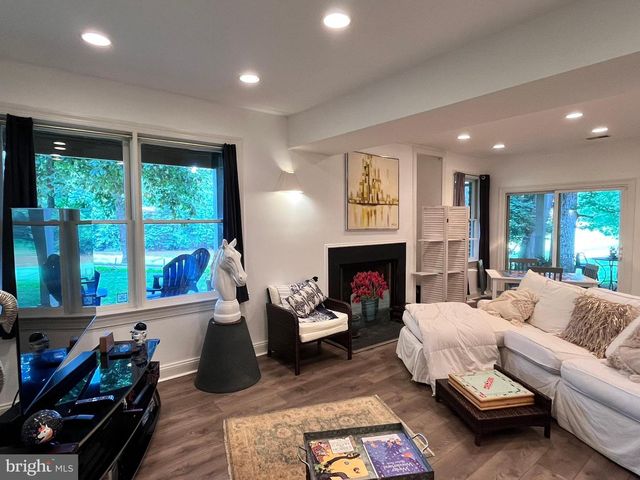 7809 FOX GATE CT, Bethesda, MD 20817
