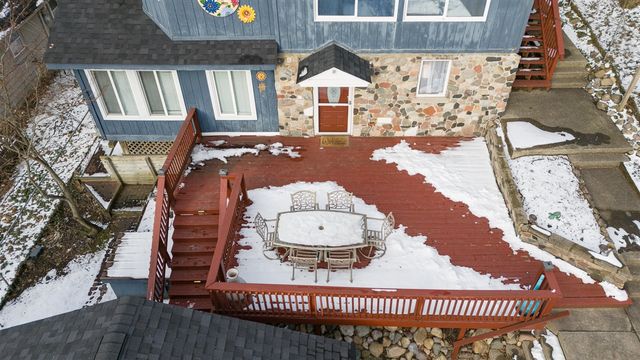 11230 Lakeshore Drive, Three Rivers, MI 49093