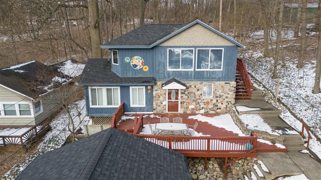 11230 Lakeshore Drive, Three Rivers, MI 49093