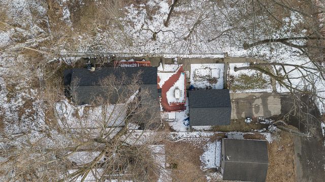 11230 Lakeshore Drive, Three Rivers, MI 49093