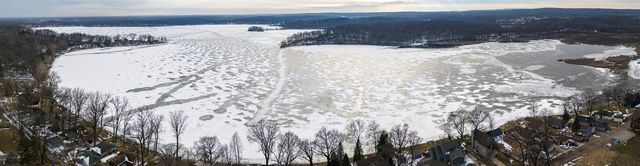 11230 Lakeshore Drive, Three Rivers, MI 49093