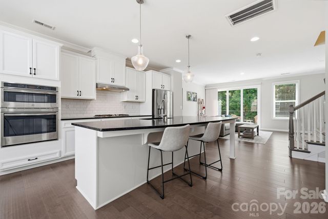 507 Upper Stone Circle, Charlotte, NC 28211