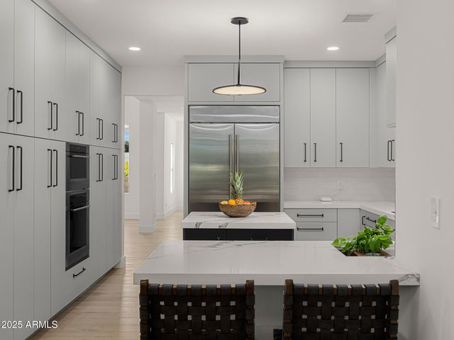 10041 N 52ND Place, Paradise Valley, AZ 85253