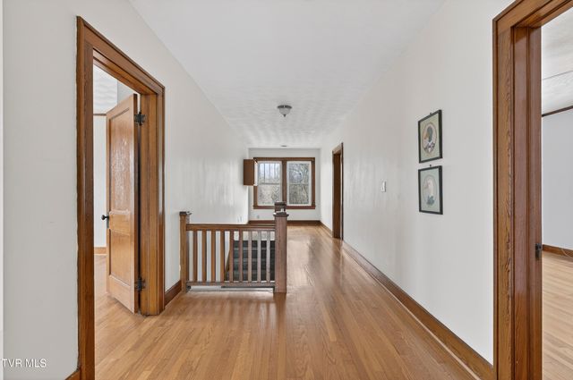 415 East Main Street, Marion, VA 24354