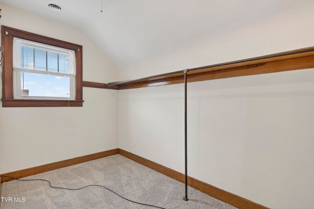 415 East Main Street, Marion, VA 24354