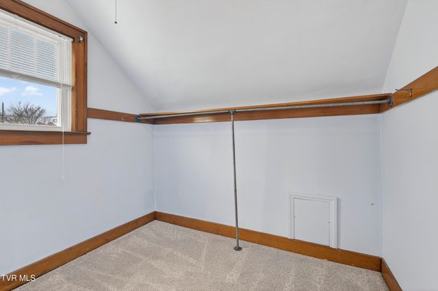 415 East Main Street, Marion, VA 24354
