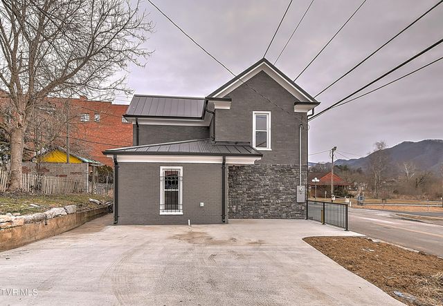 138 Antique Street, Gate City, VA 24251