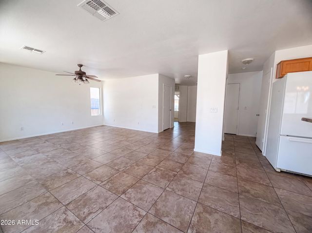 2232 E COCHISE Avenue, Apache Junction, AZ 85119