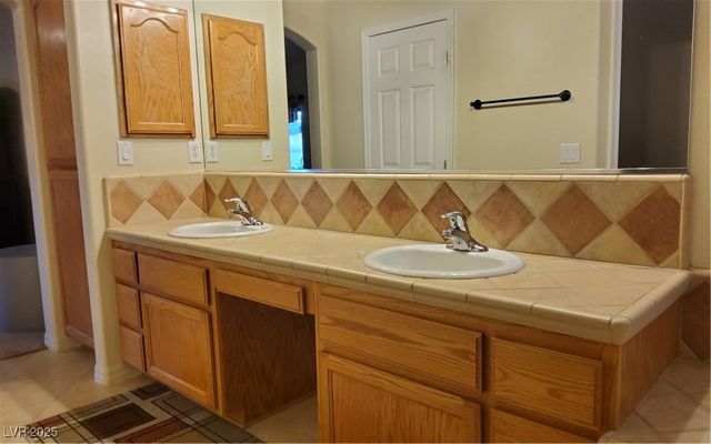 4860 Bakersmill Court, Pahrump, NV 89061