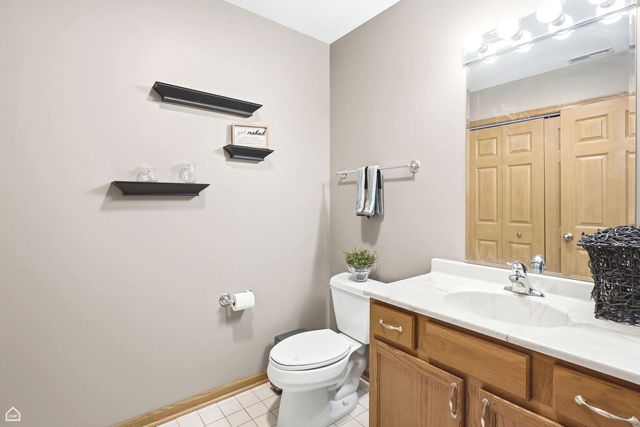 100 N Bokelman Street 429, Roselle, IL 60172
