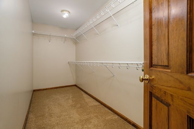 29 Morningside St, Leominster, MA 01453