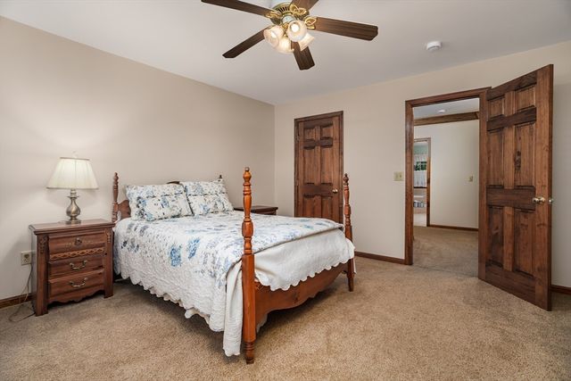 29 Morningside St, Leominster, MA 01453