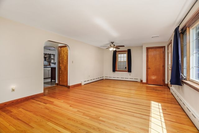 29 Morningside St, Leominster, MA 01453