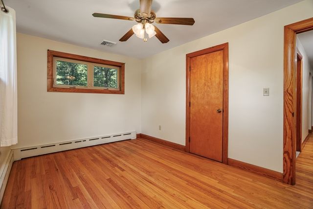 29 Morningside St, Leominster, MA 01453