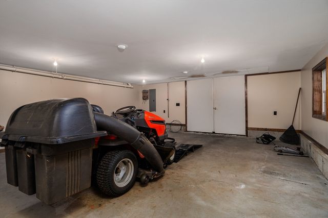 29 Morningside St, Leominster, MA 01453