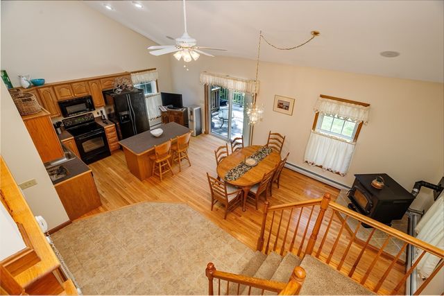 29 Morningside St, Leominster, MA 01453