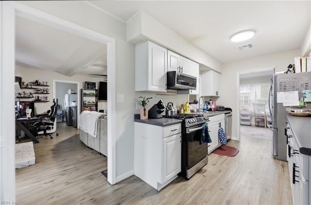 1328 Kasba CT, Virginia Beach, VA 23464