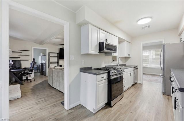 1328 Kasba CT, Virginia Beach, VA 23464