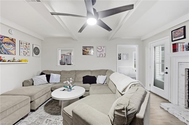 1328 Kasba CT, Virginia Beach, VA 23464