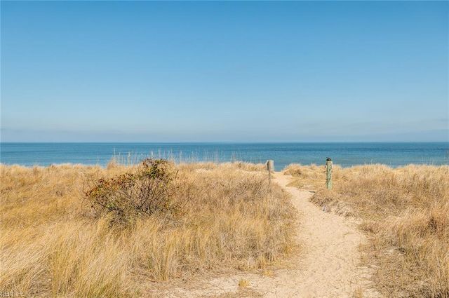 1222 E Ocean View Ave Apt 306, Norfolk, VA 23503