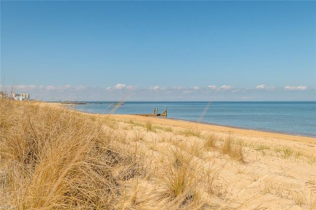 1222 E Ocean View Ave Apt 306, Norfolk, VA 23503