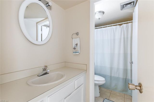 1222 E Ocean View Ave Apt 306, Norfolk, VA 23503