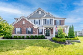 25000 Carriage Lane, South Lyon, MI 48178