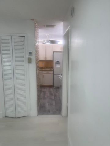 202 Sparrow Drive 1, Royal Palm Beach, FL 33411