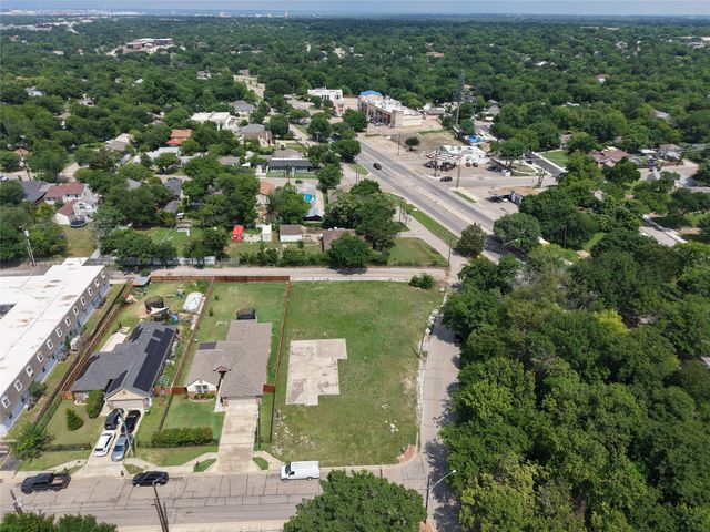 10 W Higgins Boulevard, Cockrell Hill, TX 75211