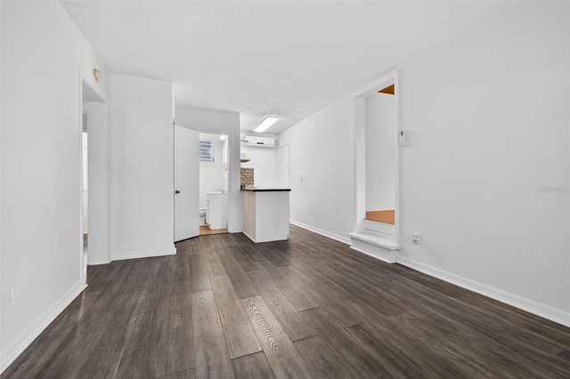 500 35TH AVENUE N, St Petersburg, FL 33704