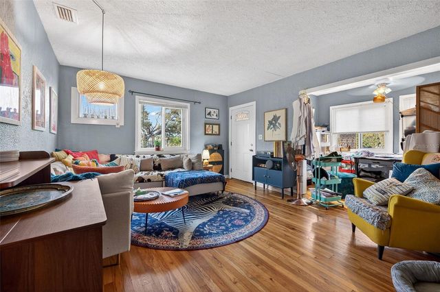 500 35TH AVENUE N, St Petersburg, FL 33704