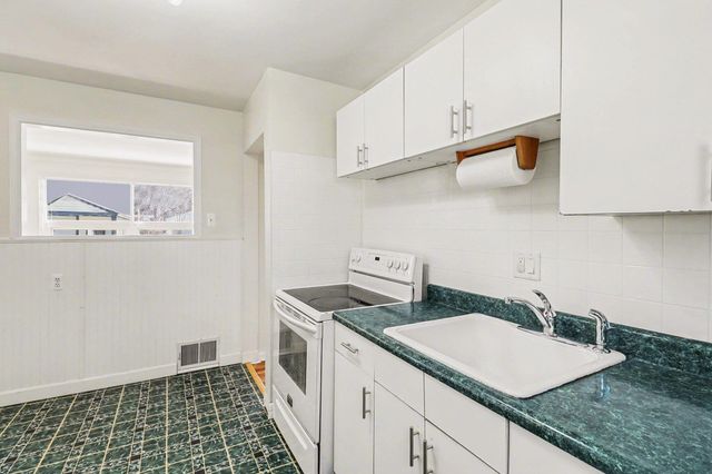 20450 Lancaster Street, Harper Woods City, MI 48225