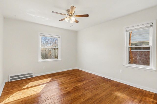 20450 Lancaster Street, Harper Woods City, MI 48225