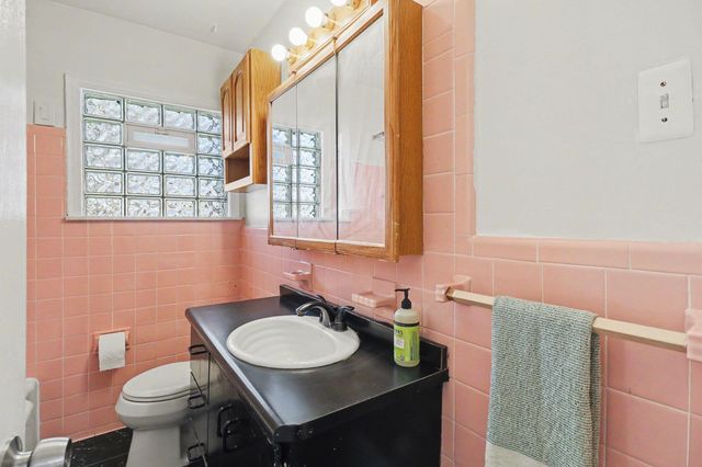 20450 Lancaster Street, Harper Woods City, MI 48225