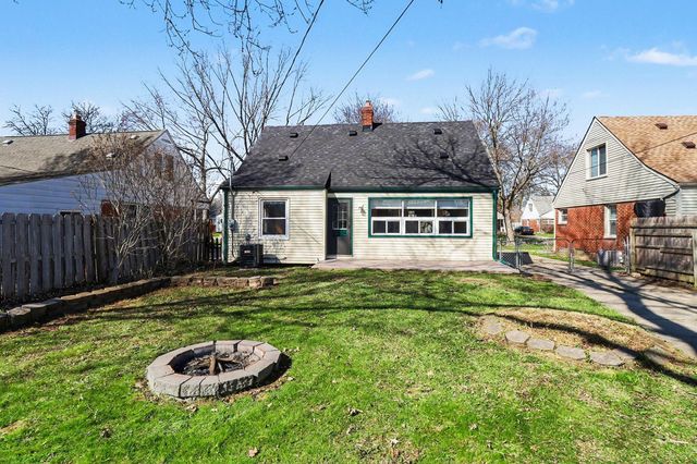 20450 Lancaster Street, Harper Woods City, MI 48225