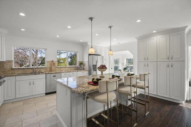 85 Prospect Avenue, Los Gatos, CA 95030