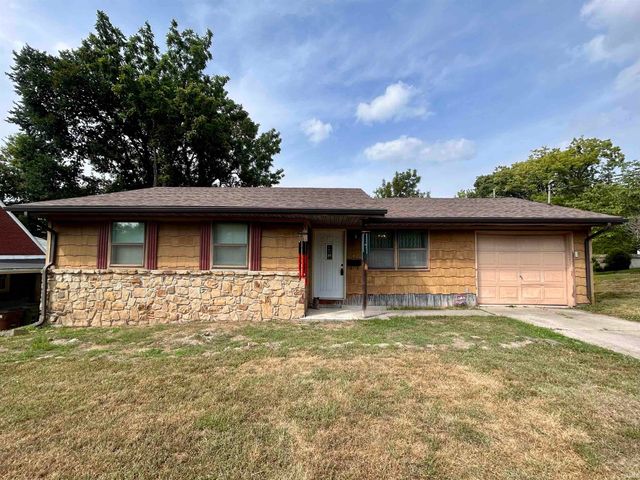1009 W Walnut Street, Brownstown, IN 47220