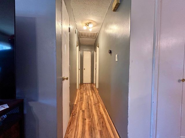1009 W Walnut Street, Brownstown, IN 47220