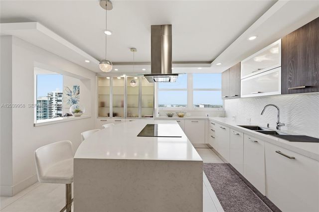 2800 E Sunrise Blvd PHG, Fort Lauderdale, FL 33304