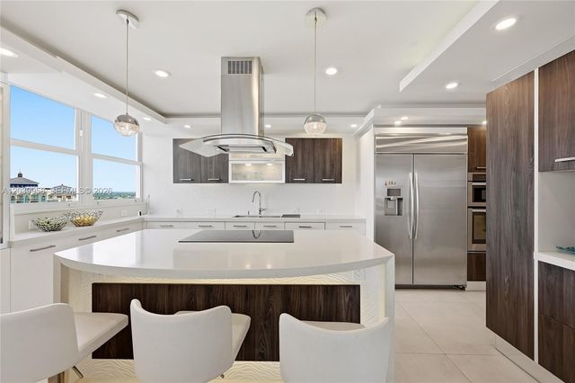 2800 E Sunrise Blvd PHG, Fort Lauderdale, FL 33304