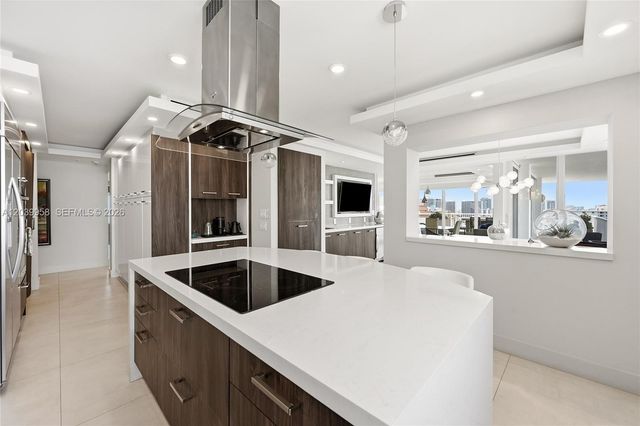 2800 E Sunrise Blvd PHG, Fort Lauderdale, FL 33304