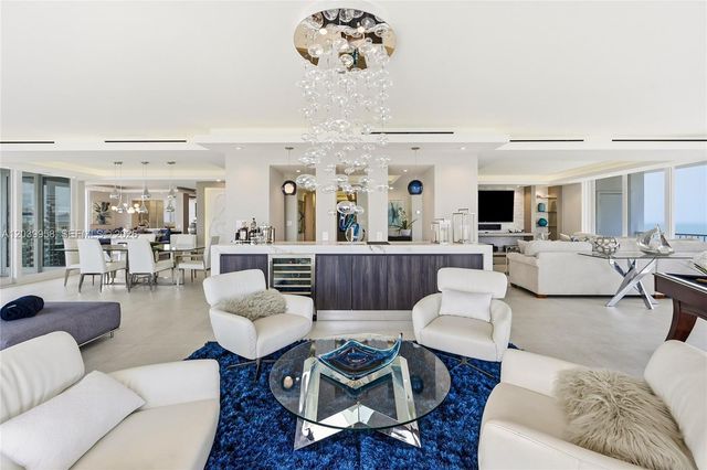 2800 E Sunrise Blvd PHG, Fort Lauderdale, FL 33304