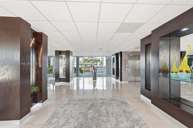 2800 E Sunrise Blvd PHG, Fort Lauderdale, FL 33304