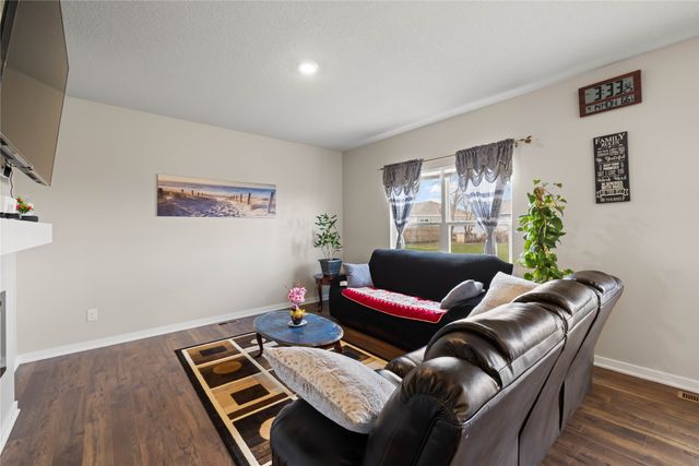1200 12th Street SE, Bondurant, IA 50035