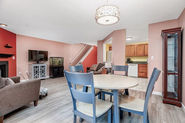 195 Bridle Cross Road 195, Fitchburg, MA 01420