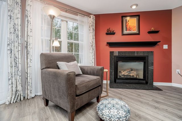 195 Bridle Cross Road 195, Fitchburg, MA 01420