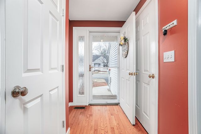 195 Bridle Cross Road 195, Fitchburg, MA 01420