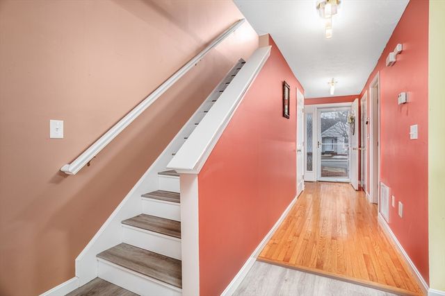 195 Bridle Cross Road 195, Fitchburg, MA 01420